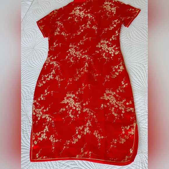 Dress - Picture 2 of 2